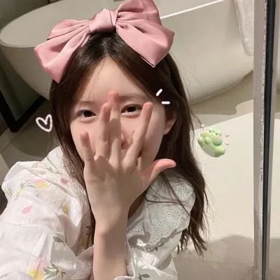 院子里的女人
