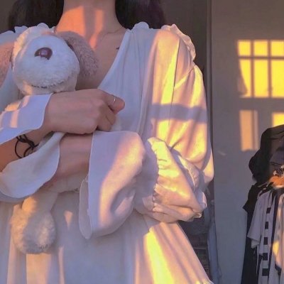 四月的女儿